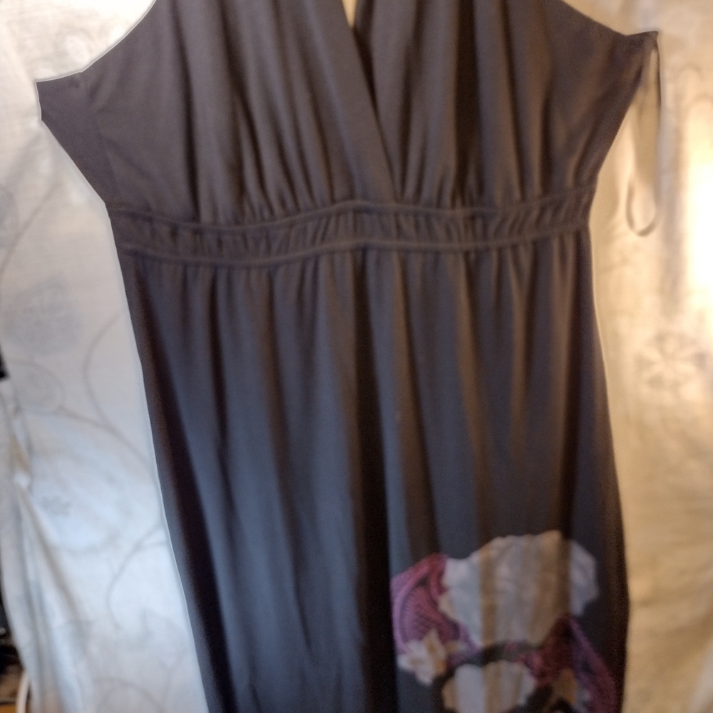 Elegant Black Maxi Dress with Floral Detail